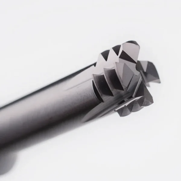 SDF-P Series Tungsten Carbide Thread milling cutter without Pre-hole – ALCRONA Coating for Steel - Image 2